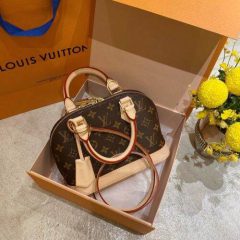 Louis Vuitton Alma BB M53152 photo review