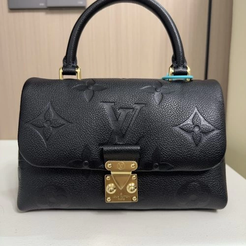 Louis Vuitton M45977 Madeleine BB Black photo review